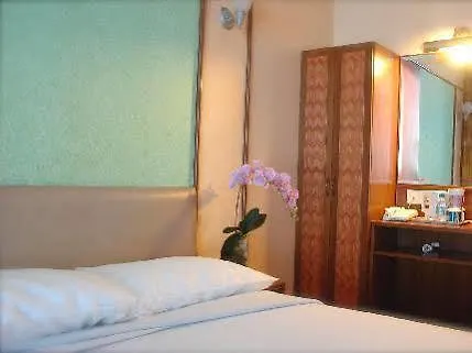 **  Hotel 81 Orchid Singapore Singapore
